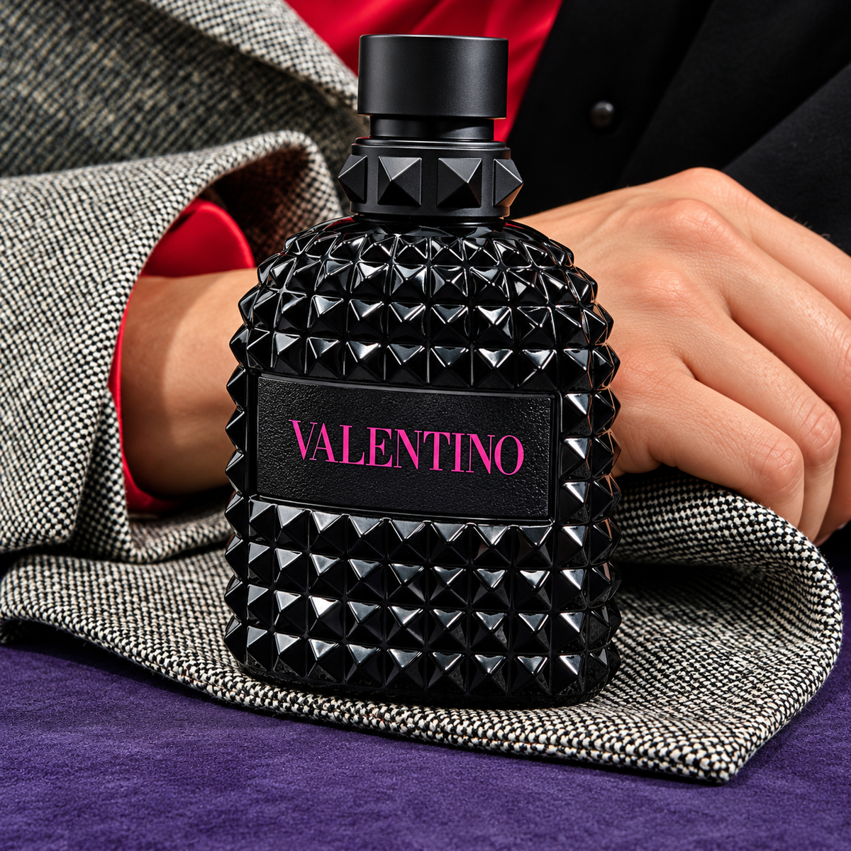 Valentino Born in Roma Uomo Extradose Eau de Parfum for Men, 3.4 Fl Oz